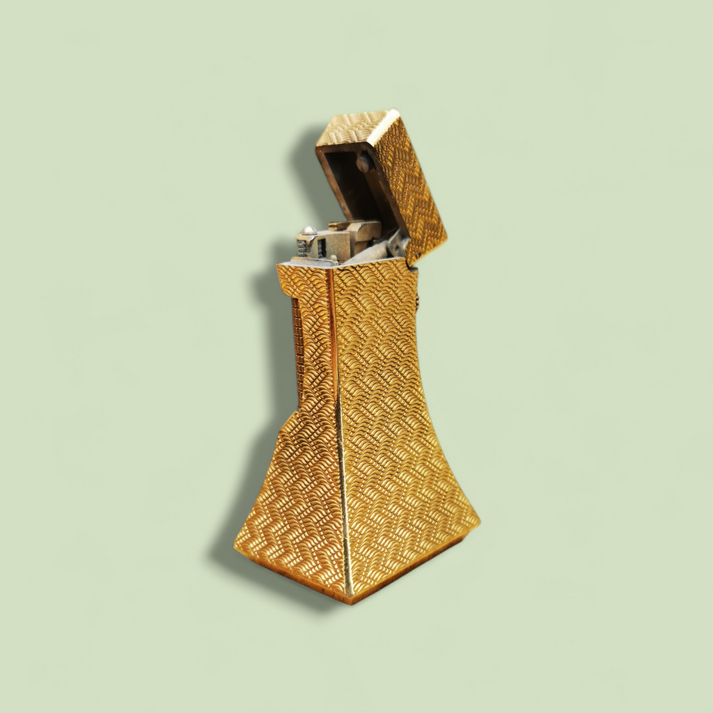 A Rare Vintage Dunhill Gold-Plated 'Wheatsheaf' Table Lighter